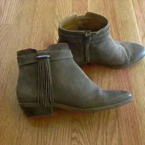 Nine West Willito Taupe Leather Tassel Ankle Bootie - Picture 11 of 11